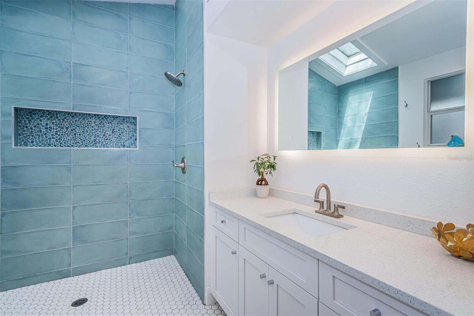 Image 33 of 48 For 2657 44th Street S