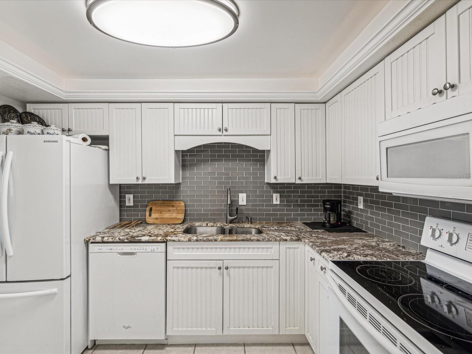 Image 10 of 20 For 255 Dolphin Point 501