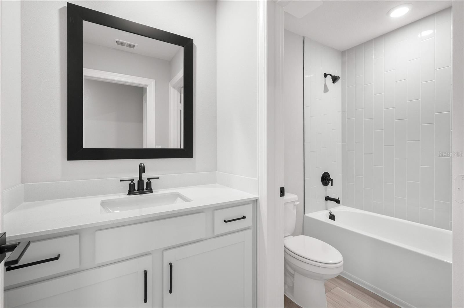 Image 24 of 34 For 806 Ponkan Court