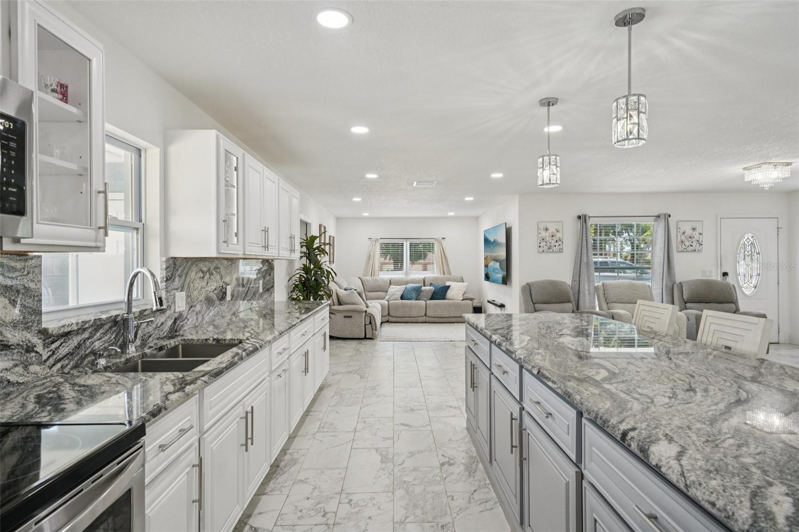 Image 11 of 36 For 1414 Seffner Valrico Road