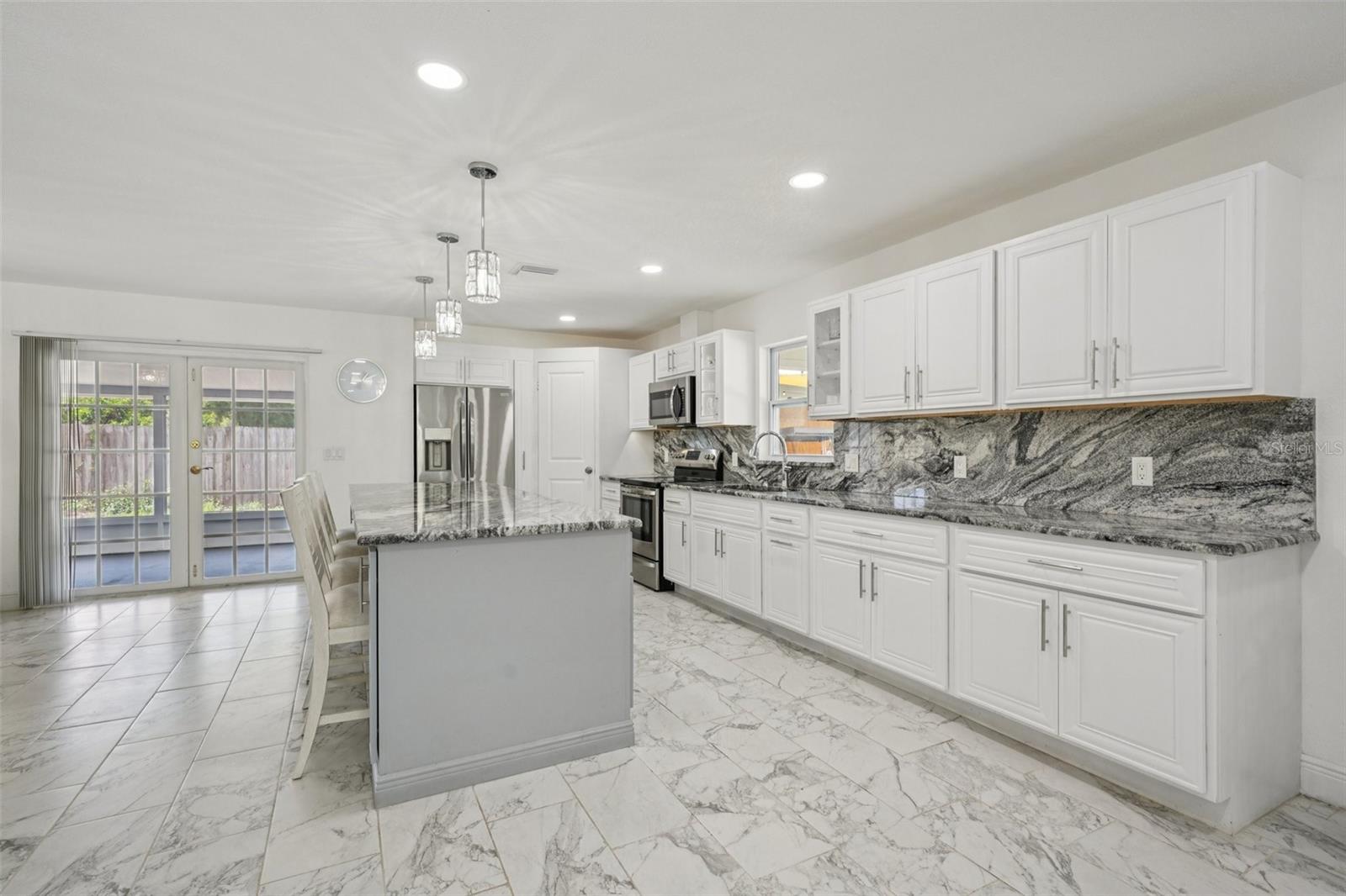 Image 13 of 36 For 1414 Seffner Valrico Road