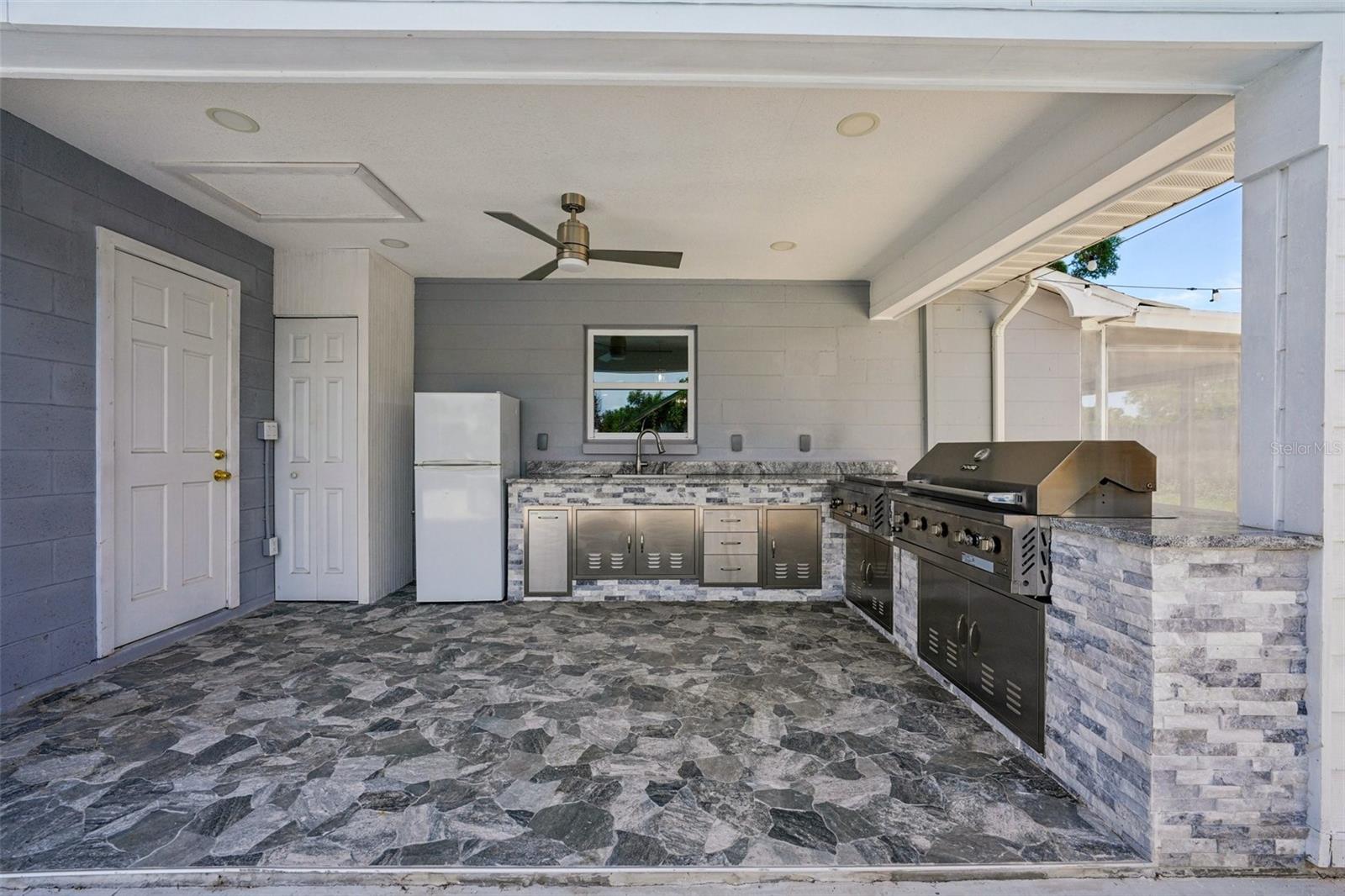 Image 23 of 36 For 1414 Seffner Valrico Road