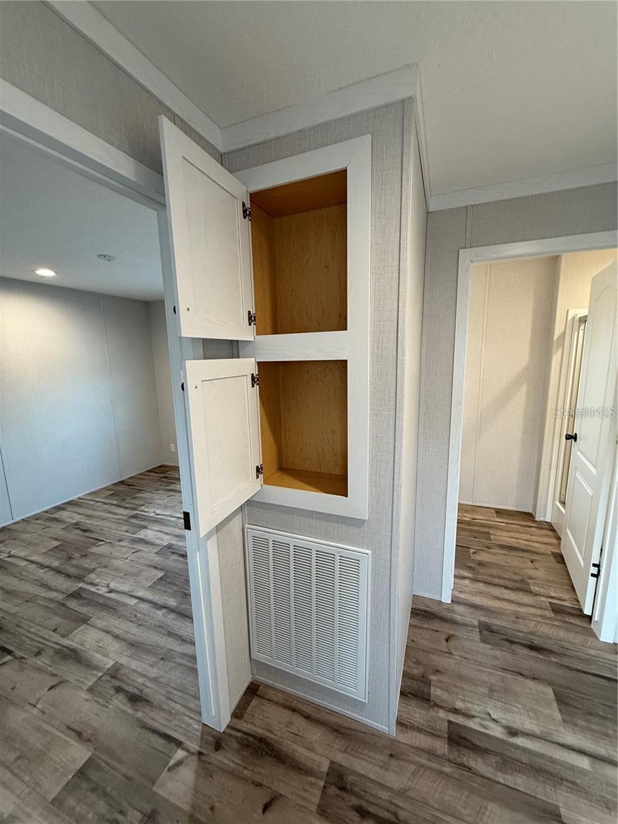 Listing photo id 9 for 7801 34th Avenue N 30