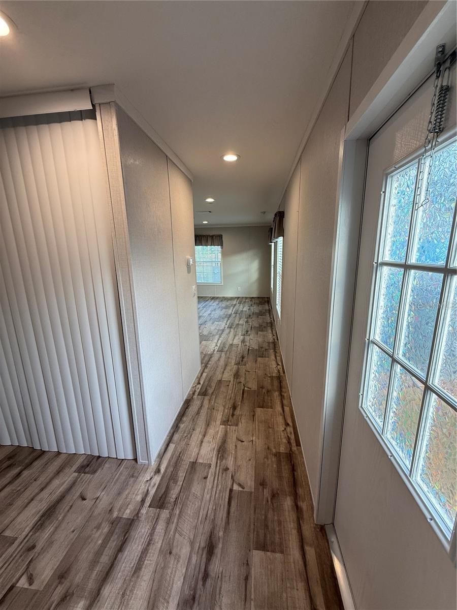 Listing photo id 15 for 7801 34th Avenue N 30