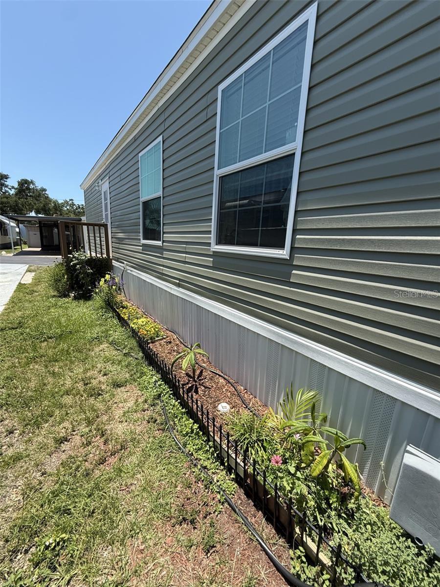 Listing photo id 22 for 7801 34th Avenue N 30