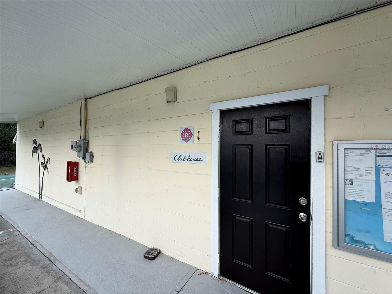 Listing photo id 26 for 7801 34th Avenue N 30