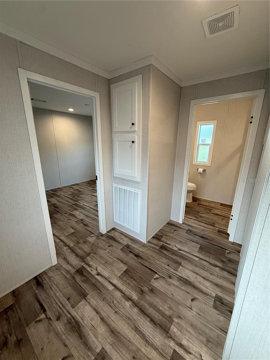 Listing photo id 2 for 7801 34th Avenue N 30