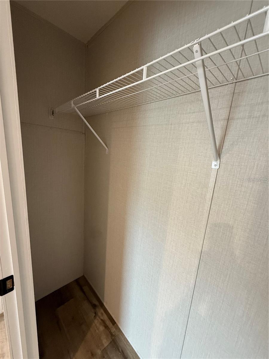 Listing photo id 7 for 7801 34th Avenue N 30