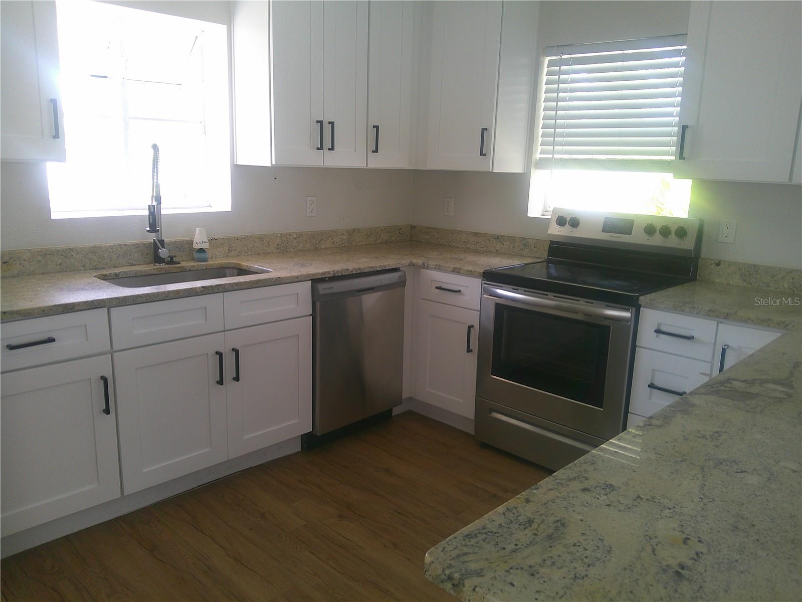 Image 12 of 99 For 125 Harbor Bluff Drive