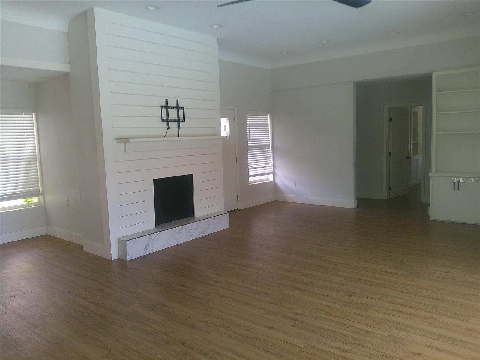 Image 7 of 99 For 125 Harbor Bluff Drive