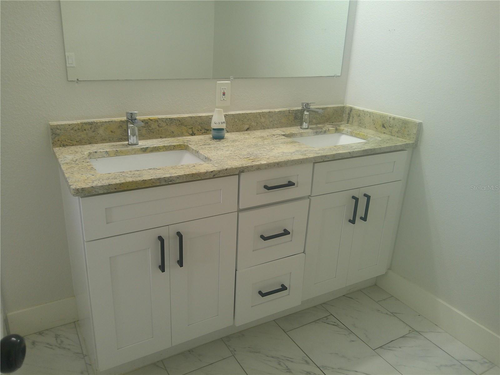 Image 9 of 99 For 125 Harbor Bluff Drive