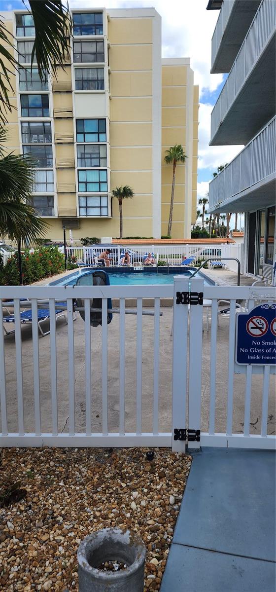 Image 10 of 47 For 800 Bayway Boulevard 28