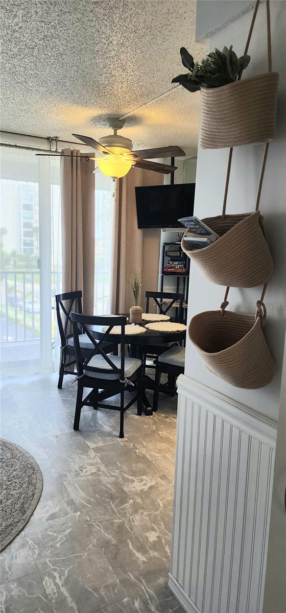 Image 17 of 47 For 800 Bayway Boulevard 28