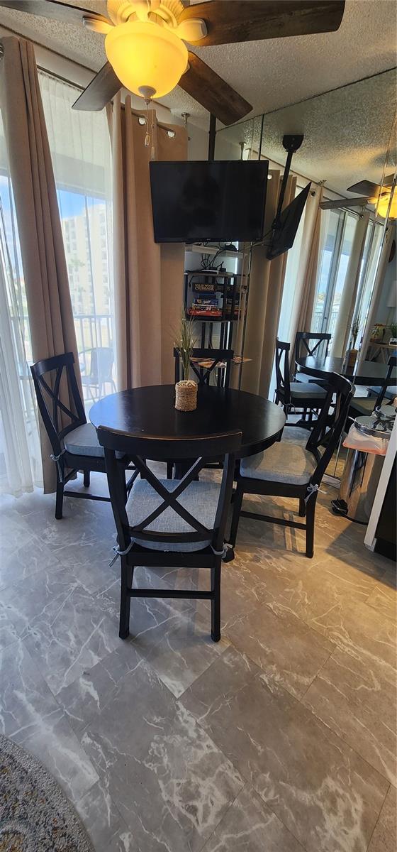 Image 19 of 47 For 800 Bayway Boulevard 28