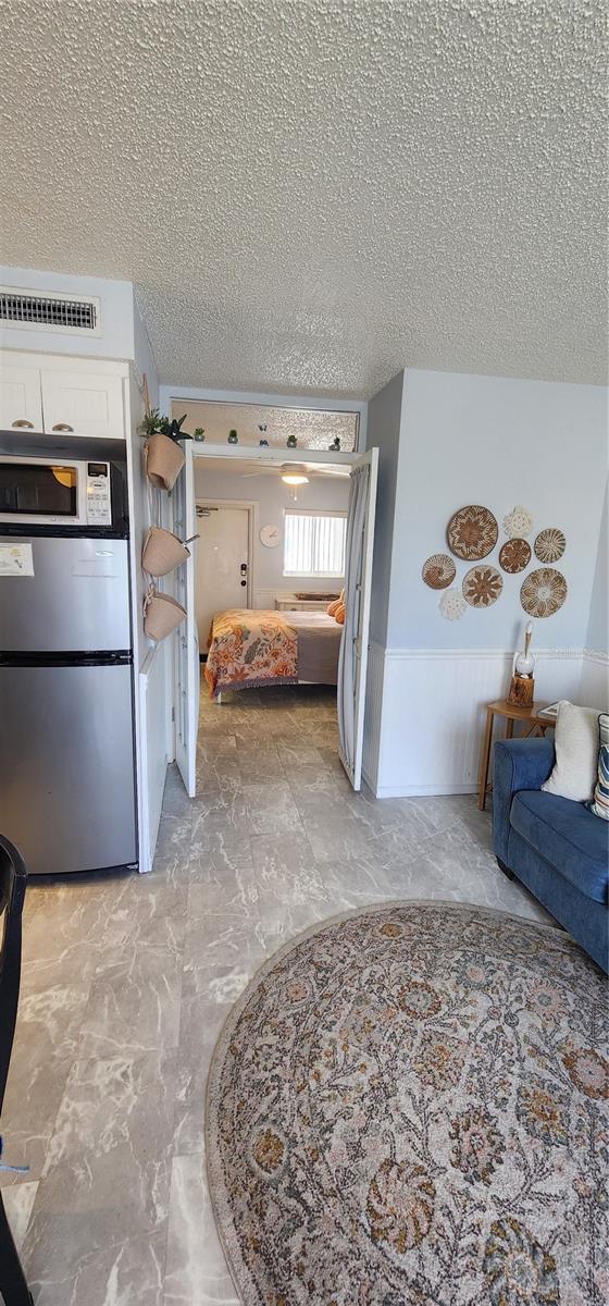 Image 20 of 47 For 800 Bayway Boulevard 28