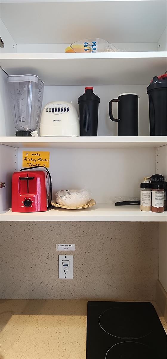 Image 22 of 47 For 800 Bayway Boulevard 28