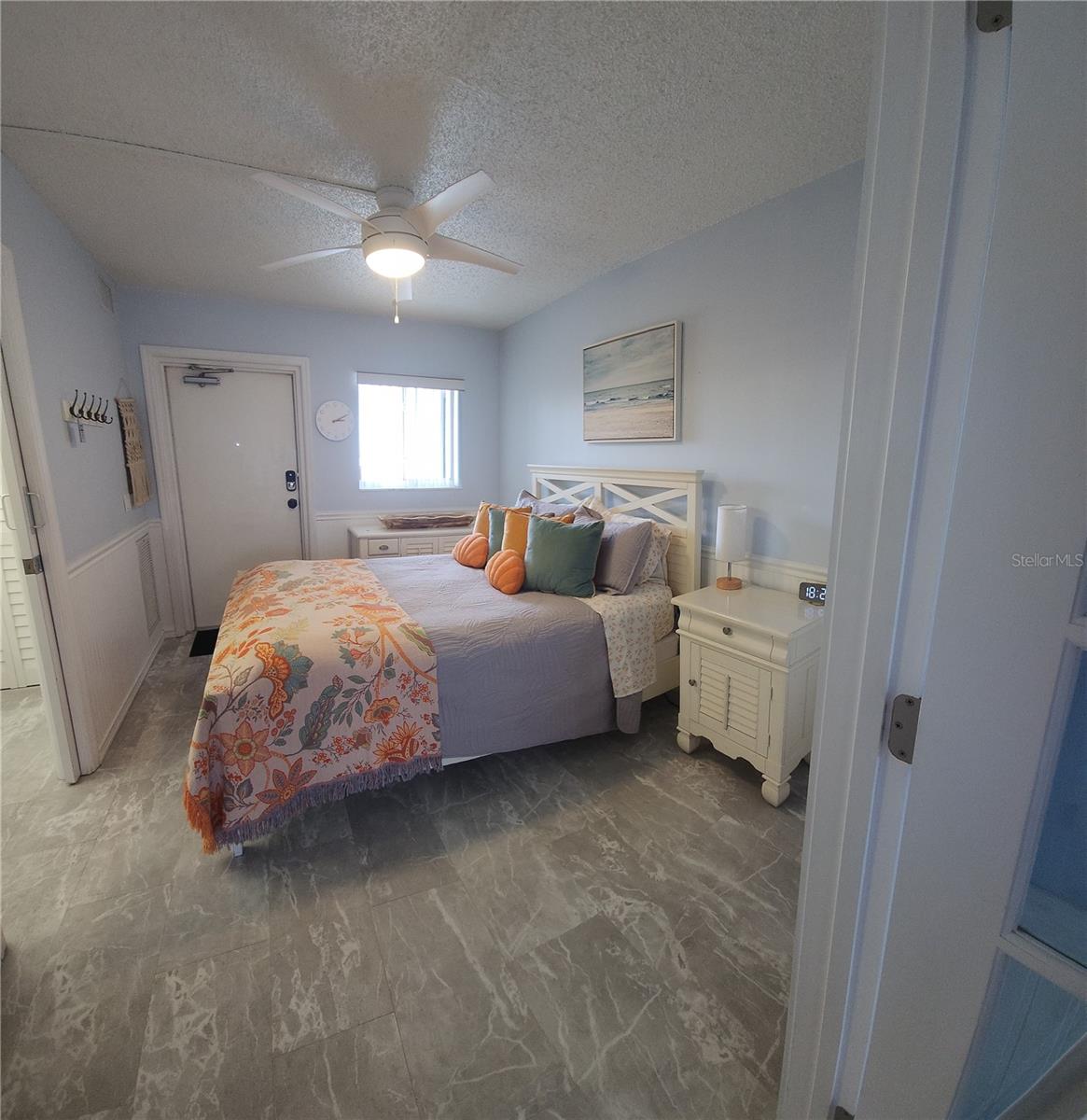 Image 28 of 47 For 800 Bayway Boulevard 28