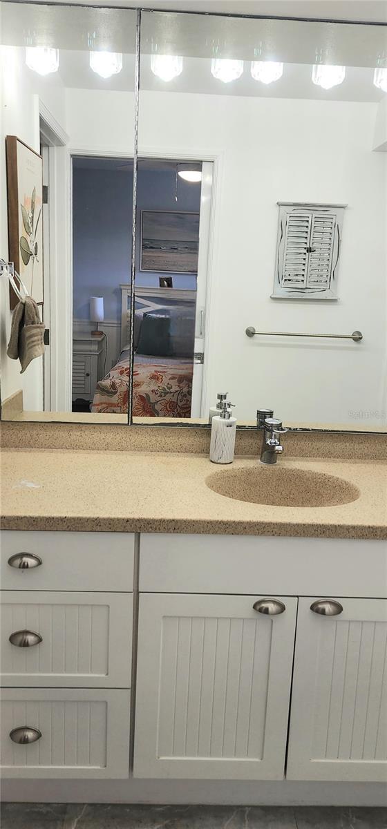 Image 38 of 47 For 800 Bayway Boulevard 28