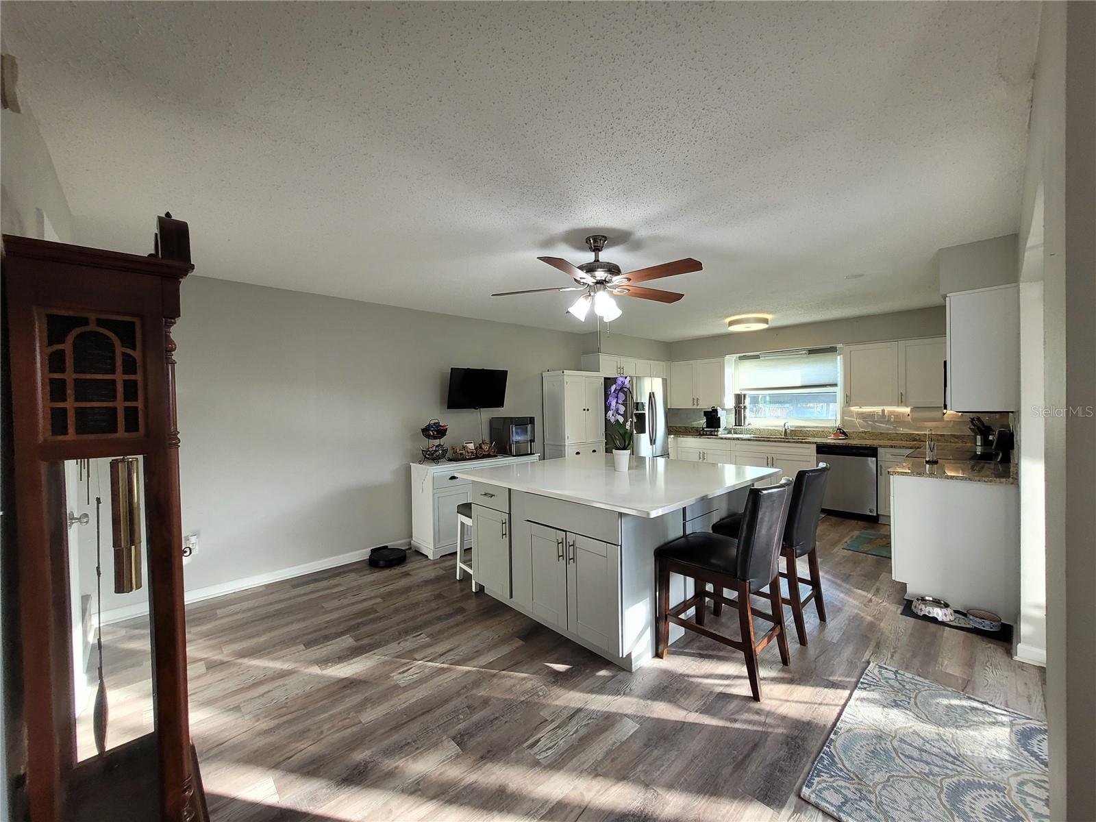 Image 10 of 47 For 14521 Catalina Circle