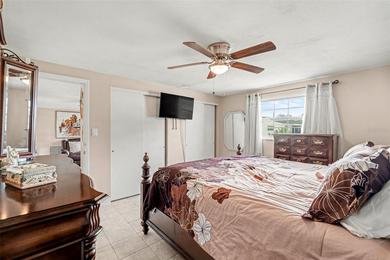 Image 15 of 28 For 1244 Classic Drive