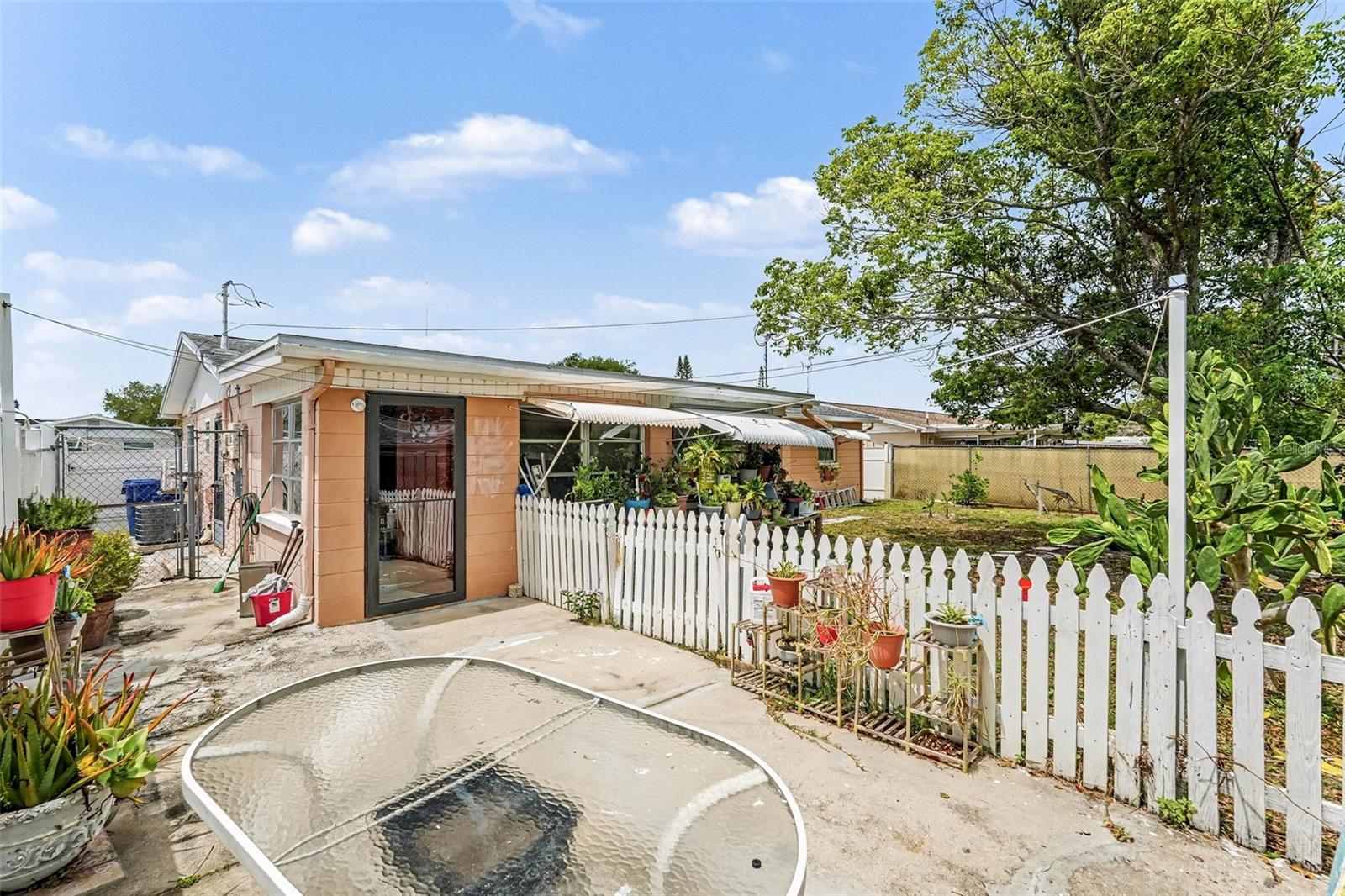 Image 25 of 28 For 1244 Classic Drive