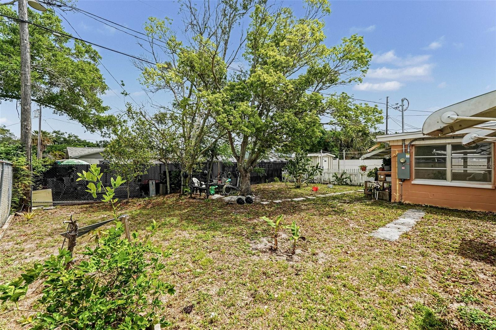 Image 27 of 28 For 1244 Classic Drive