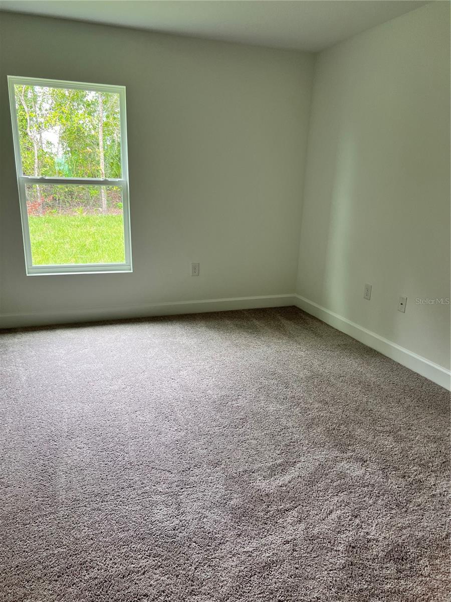 Listing photo id 11 for 10348 And 10350 Usher Street