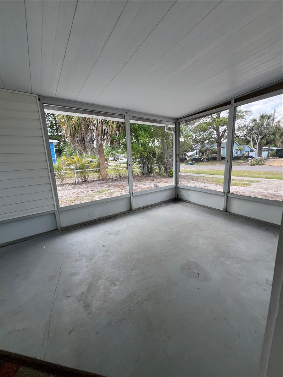 Image 18 of 22 For 1901 53rd Street S