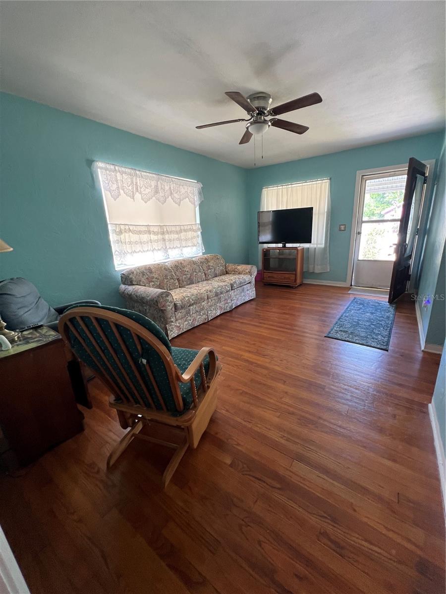 Image 19 of 22 For 1901 53rd Street S