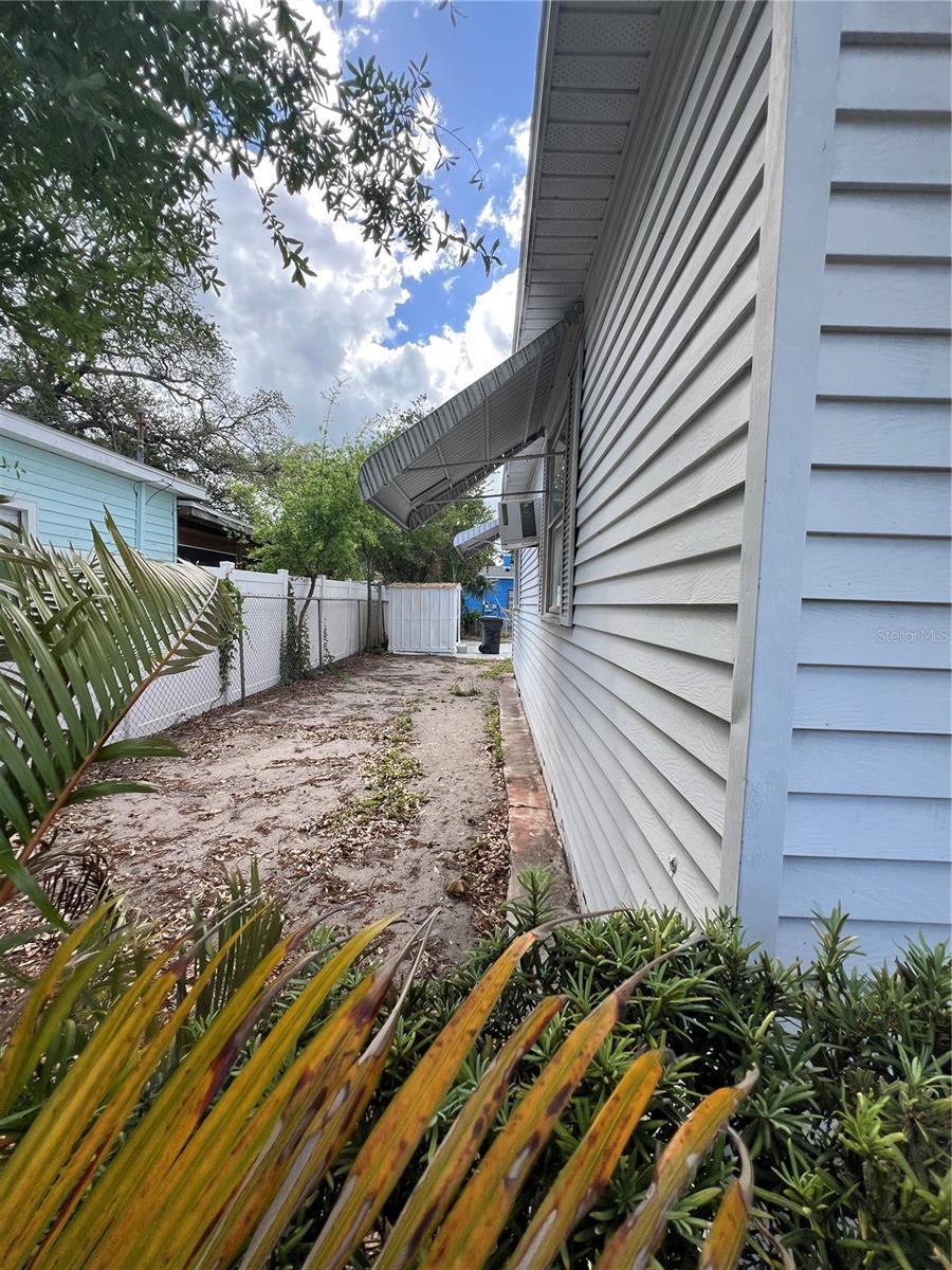 Image 21 of 22 For 1901 53rd Street S