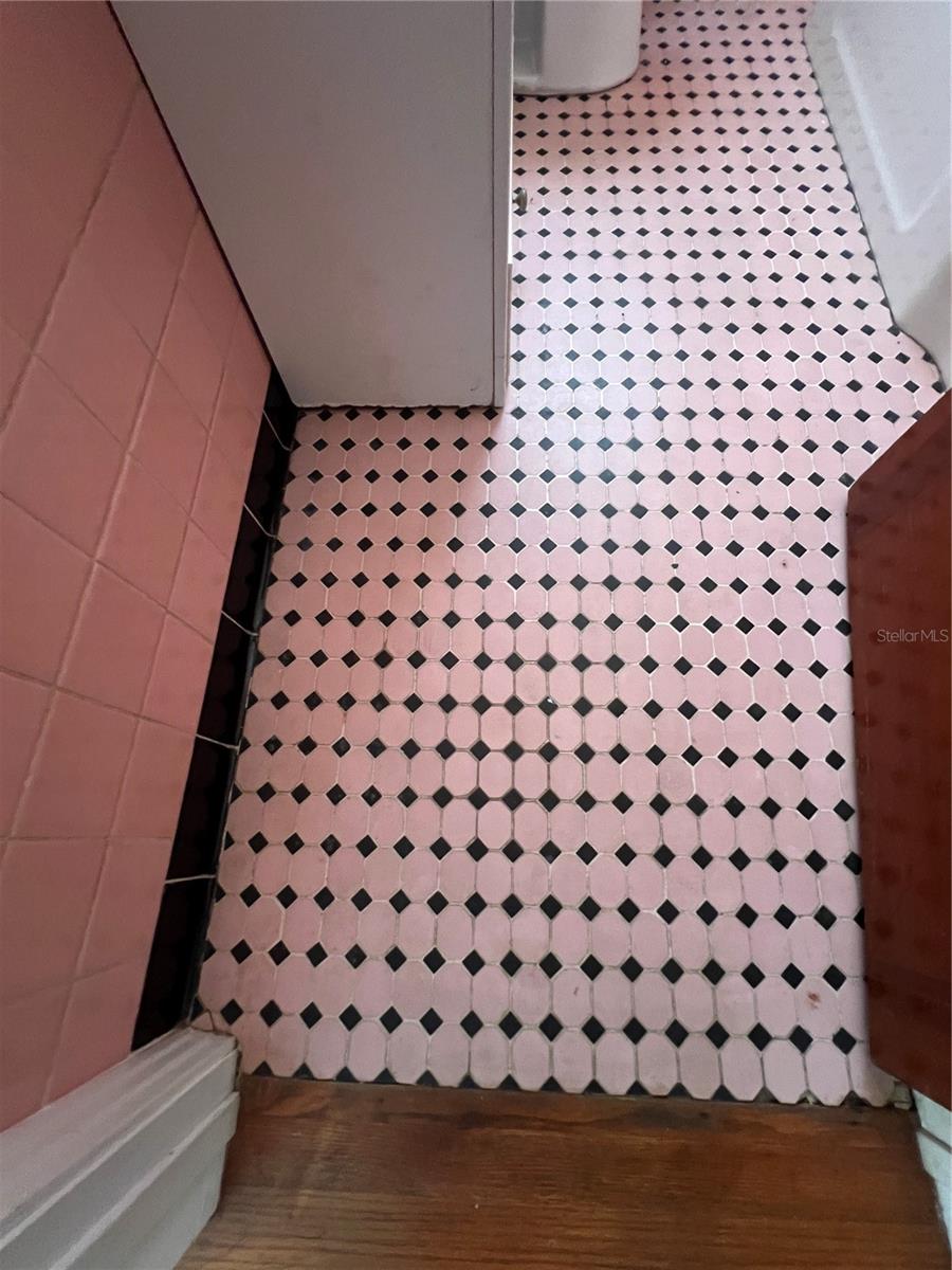 Image 7 of 22 For 1901 53rd Street S