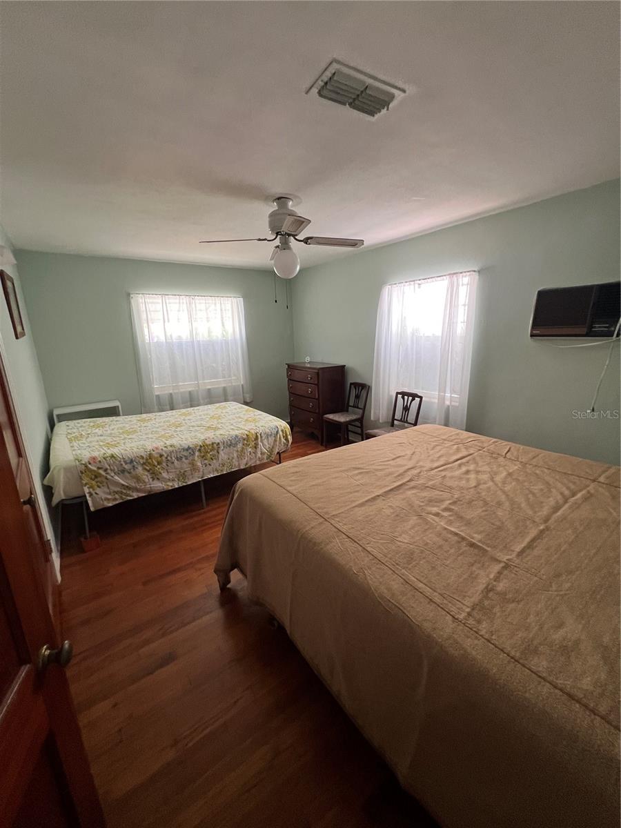 Image 9 of 22 For 1901 53rd Street S