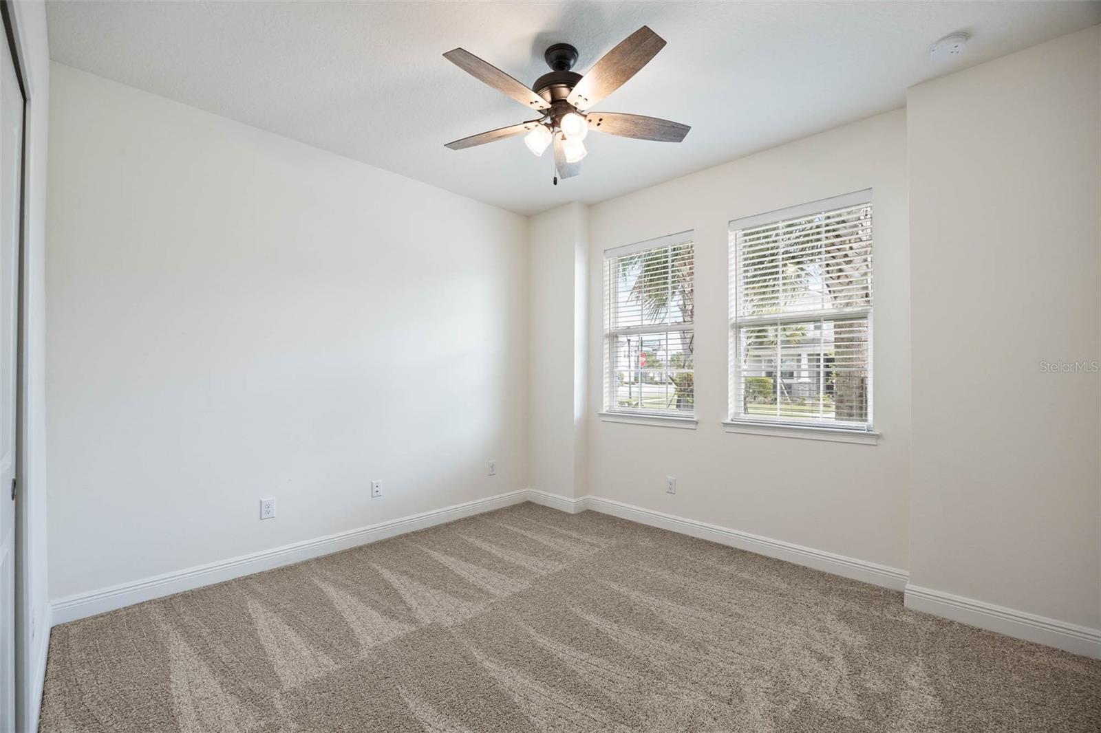 Listing photo id 21 for 2485 Morninglight Drive