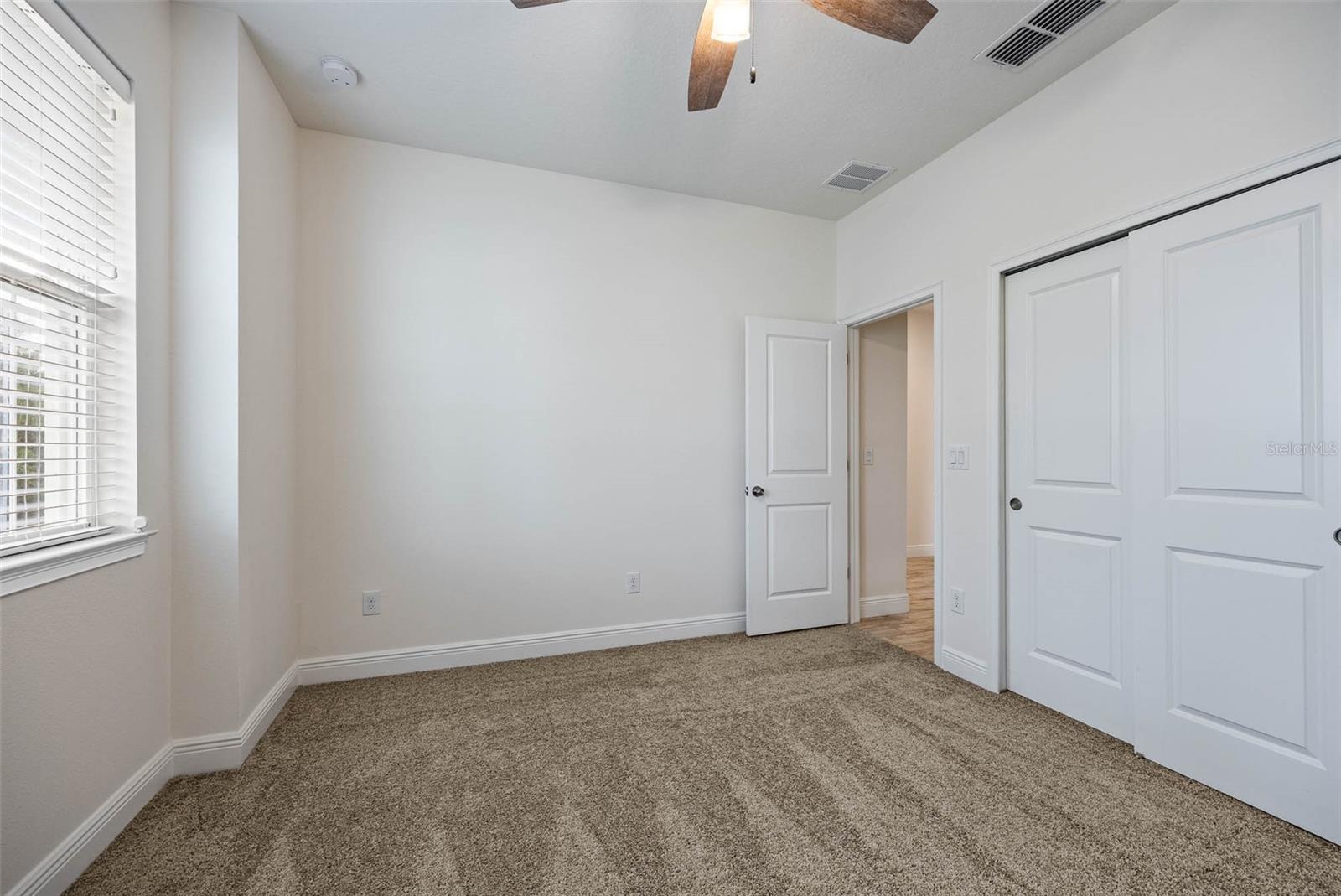 Listing photo id 22 for 2485 Morninglight Drive