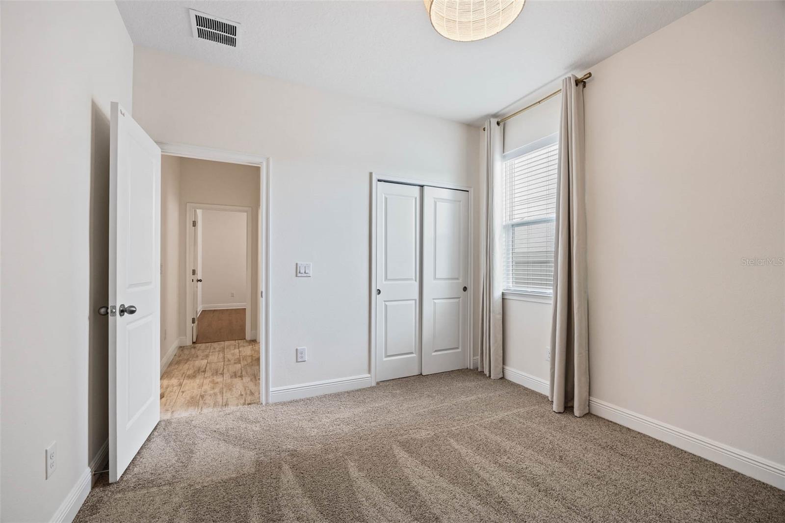 Listing photo id 26 for 2485 Morninglight Drive