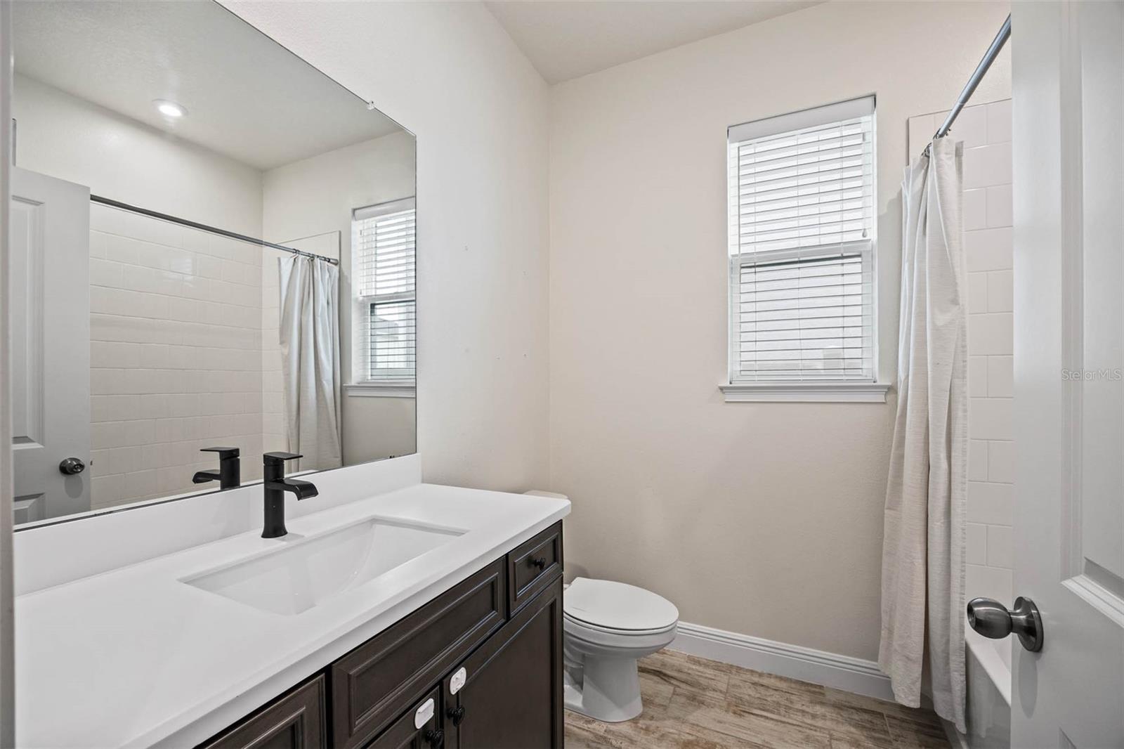 Listing photo id 27 for 2485 Morninglight Drive