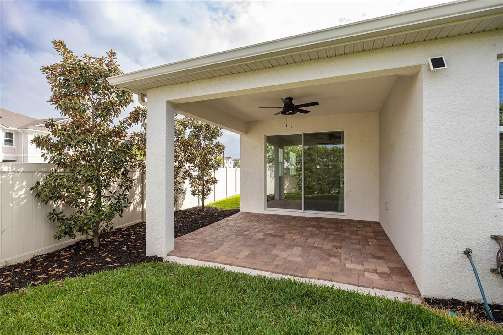 Listing photo id 33 for 2485 Morninglight Drive