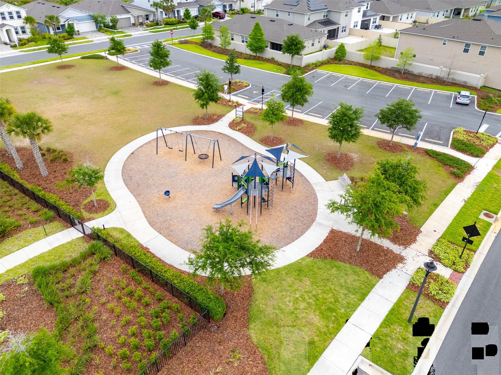 Listing photo id 49 for 2485 Morninglight Drive