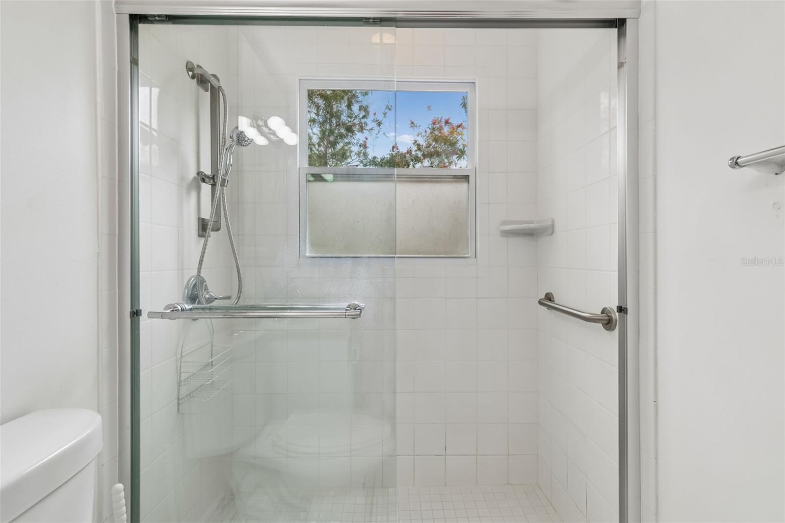 Image 38 of 100 For 3040 Turtle Brooke