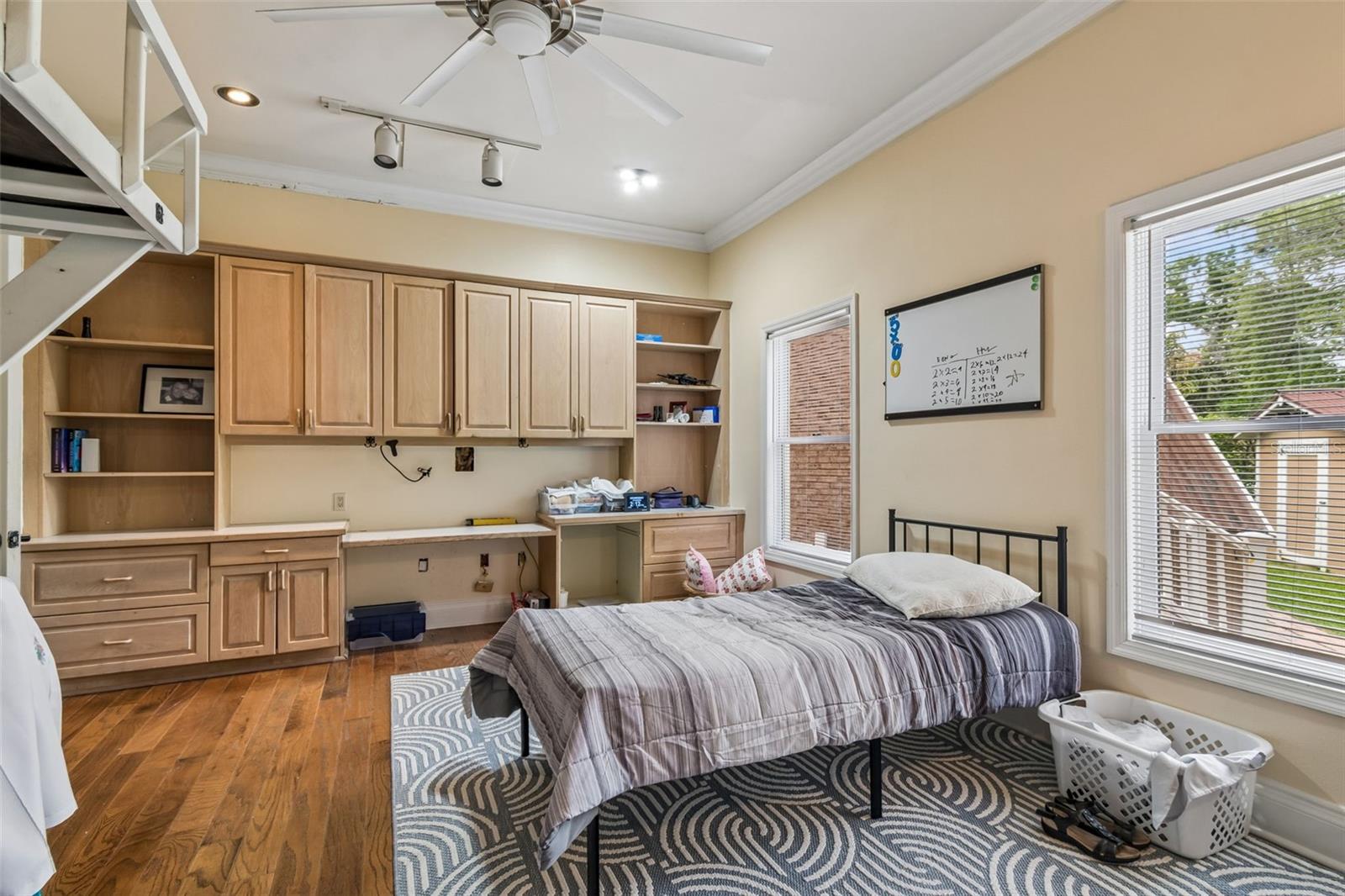 Image 63 of 100 For 3040 Turtle Brooke