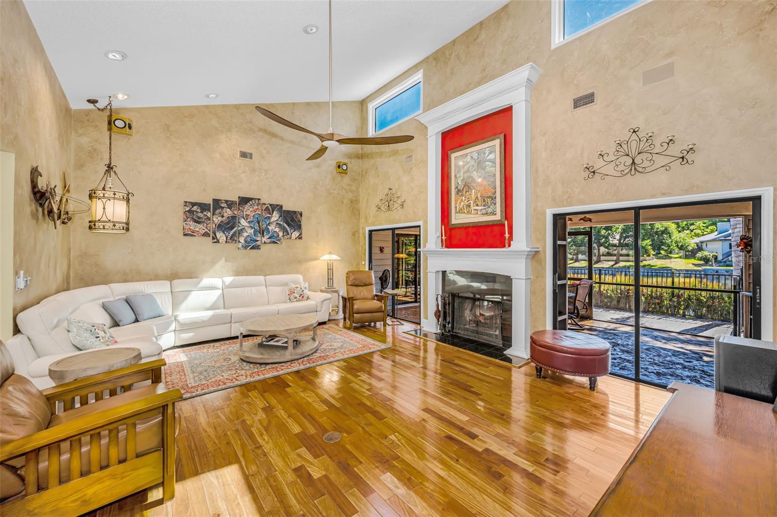 Listing photo id 9 for 3216 Harvest Moon Drive