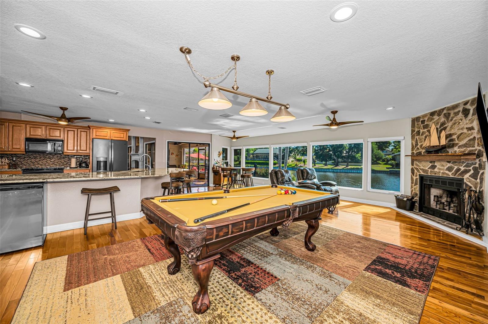 Listing photo id 20 for 3216 Harvest Moon Drive