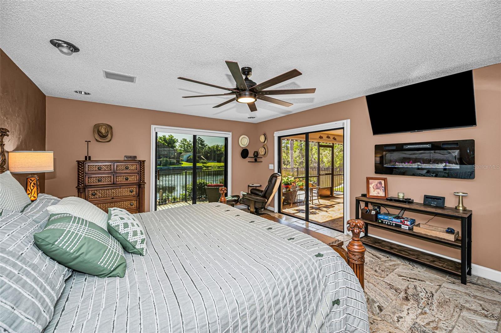 Listing photo id 22 for 3216 Harvest Moon Drive