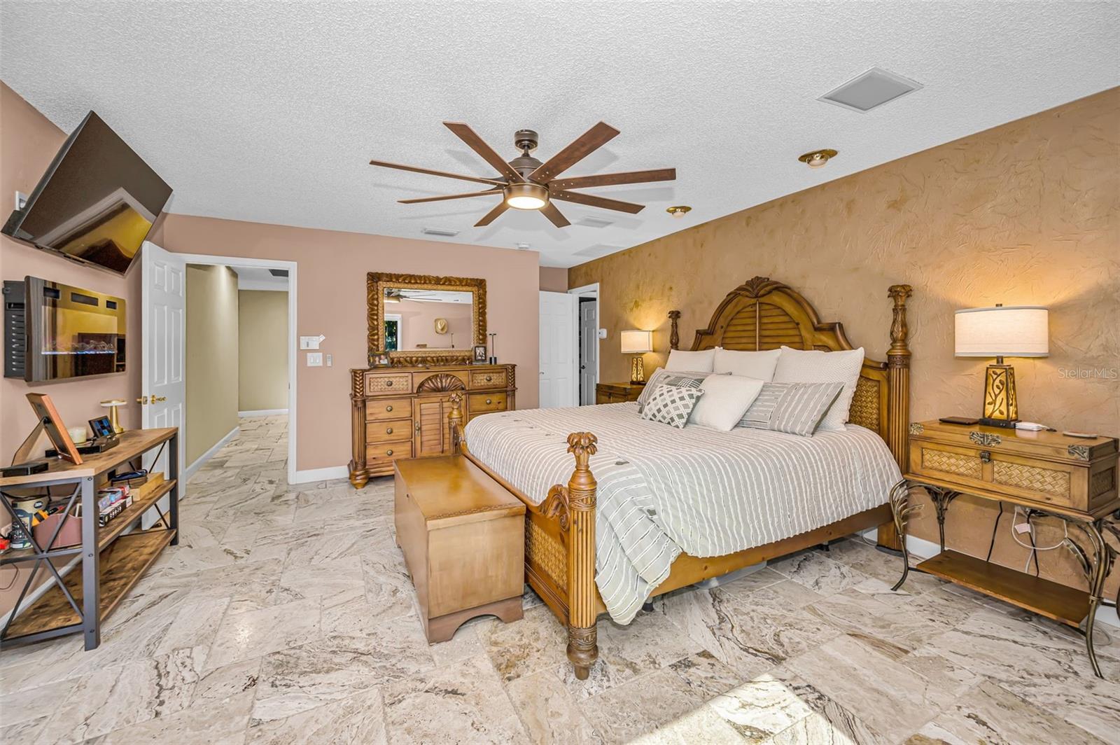Listing photo id 23 for 3216 Harvest Moon Drive