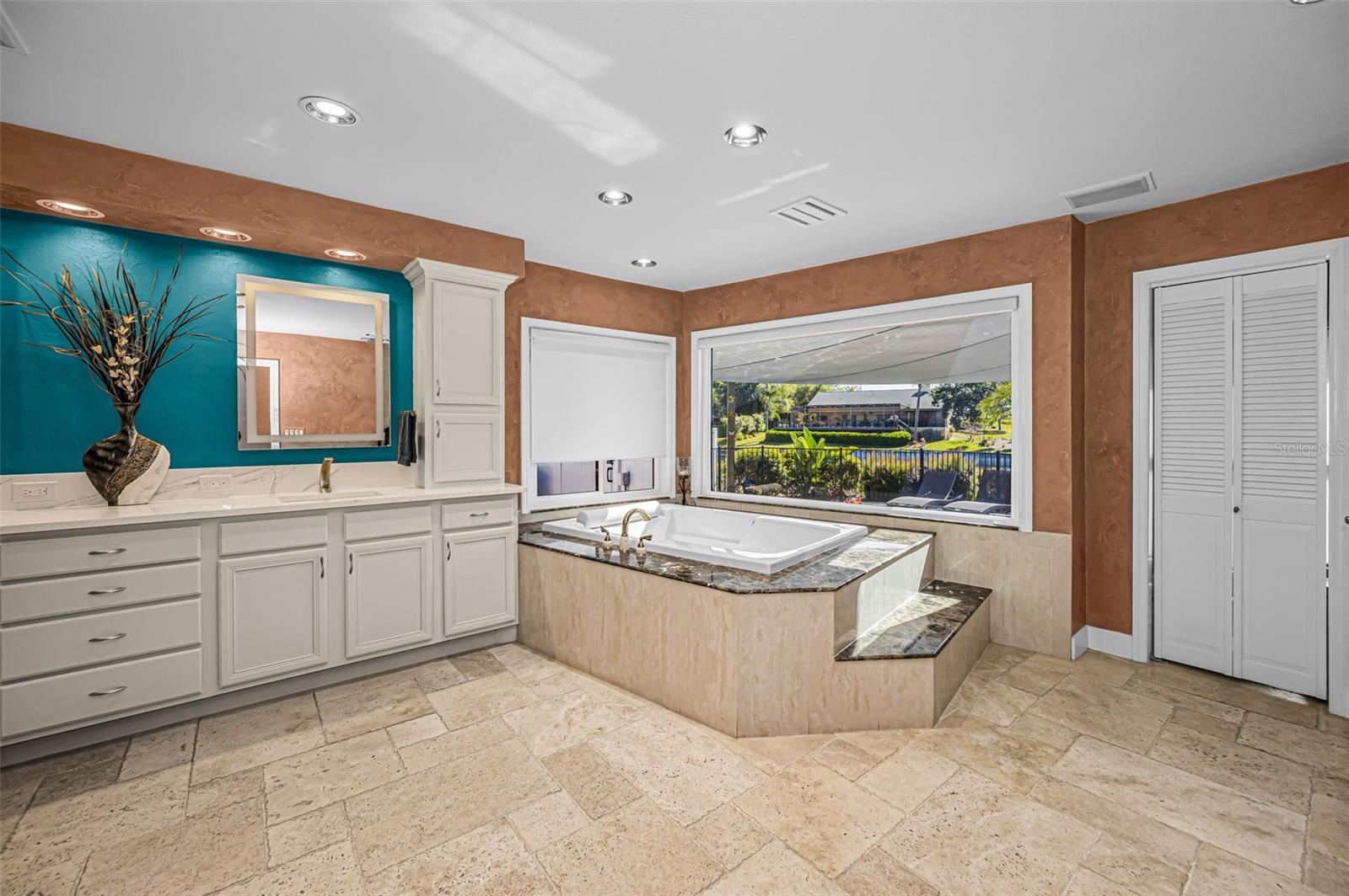 Listing photo id 24 for 3216 Harvest Moon Drive