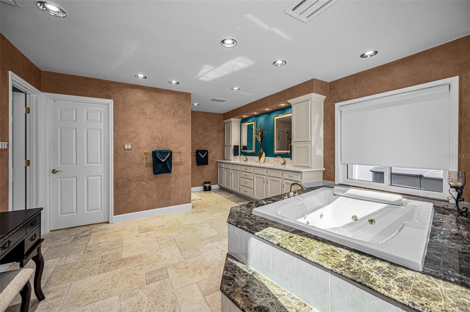 Listing photo id 25 for 3216 Harvest Moon Drive