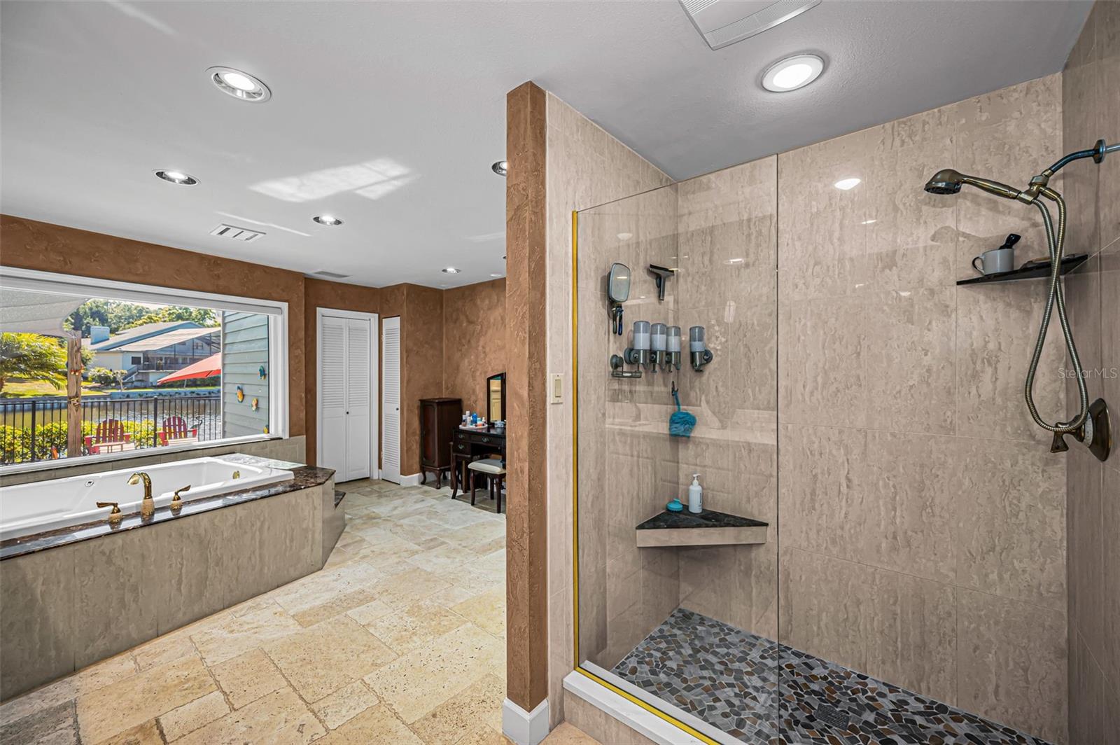 Listing photo id 27 for 3216 Harvest Moon Drive