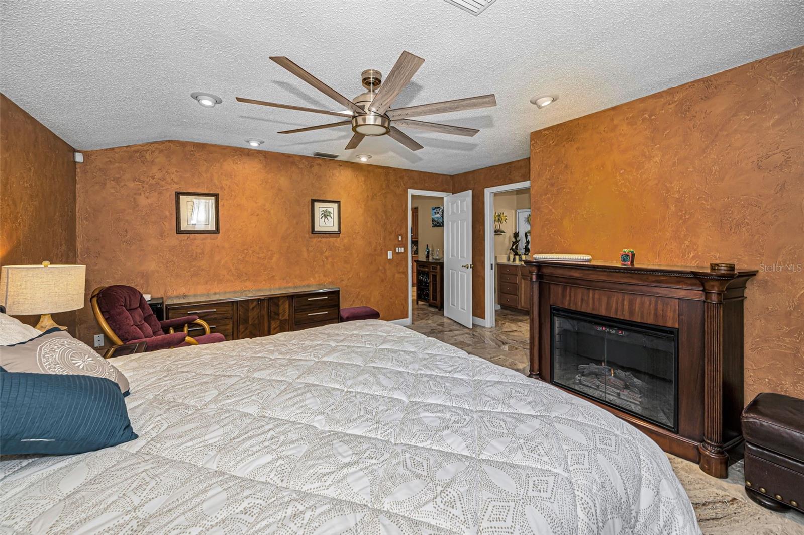 Listing photo id 33 for 3216 Harvest Moon Drive