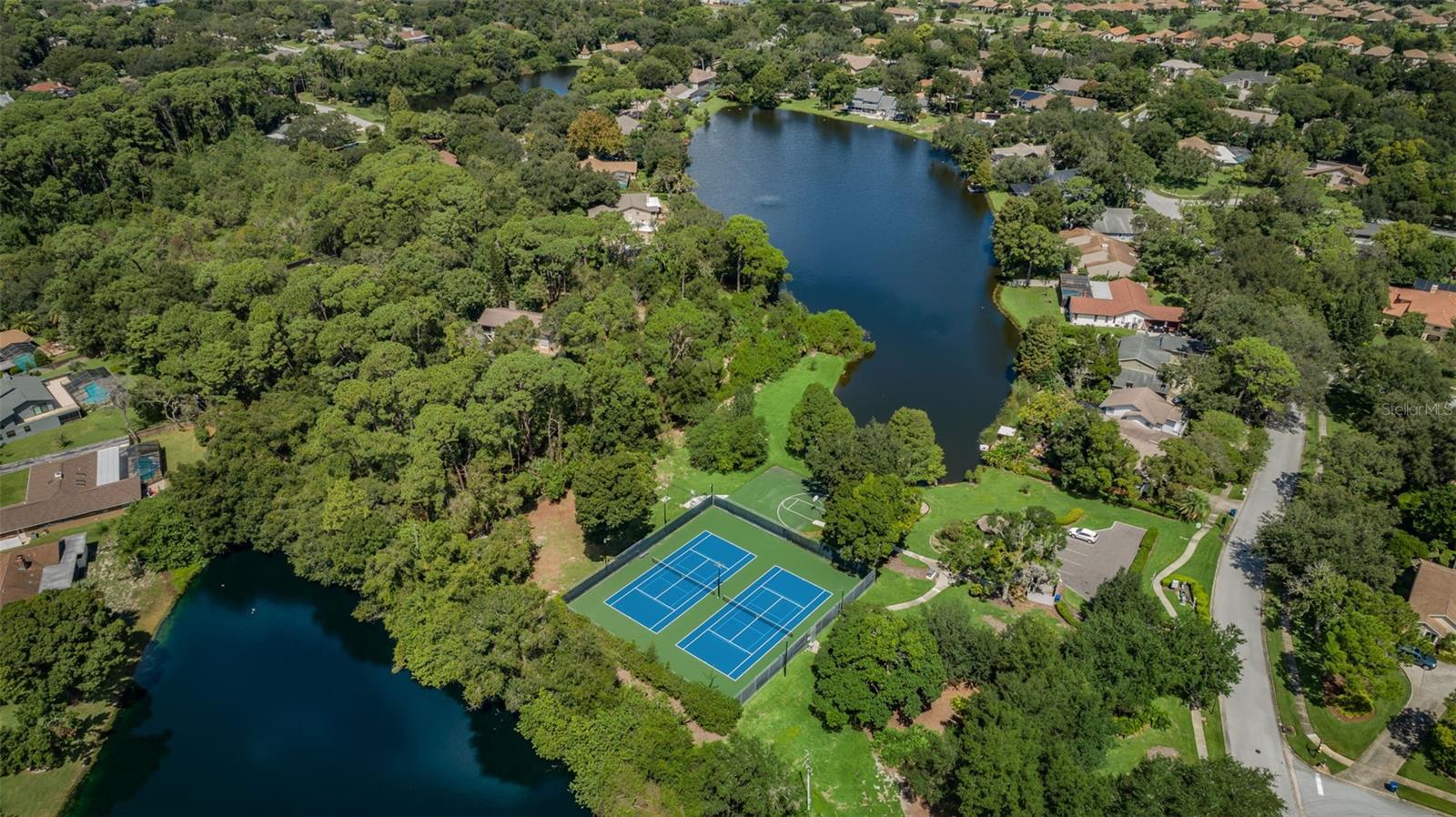 Listing photo id 90 for 3216 Harvest Moon Drive