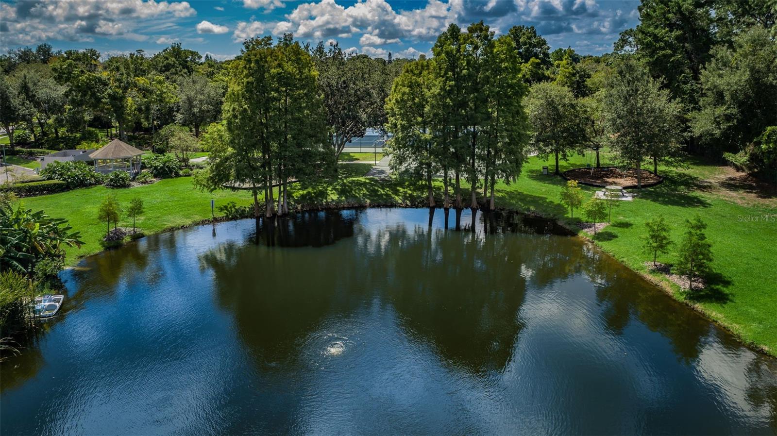 Listing photo id 92 for 3216 Harvest Moon Drive